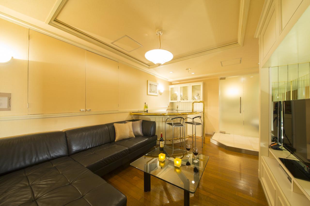 Towers Hotel - Adult Only - Осака Экстерьер фото