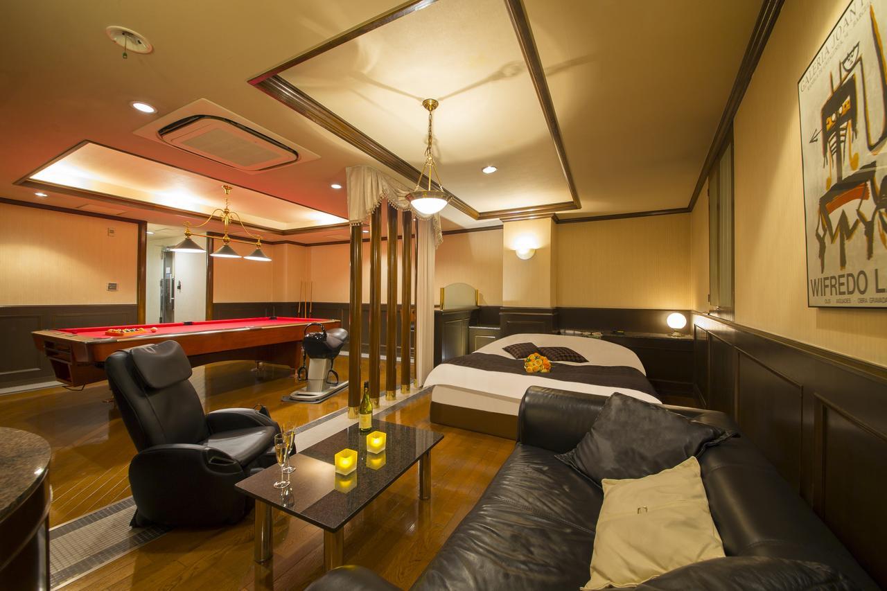 Towers Hotel - Adult Only - Осака Экстерьер фото